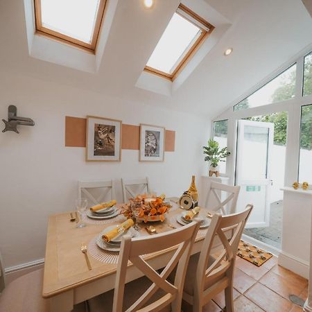 Cotswolds- Homely 2 Bed House With Garden, Wifi - Esho Stays Cirencester Exterior foto